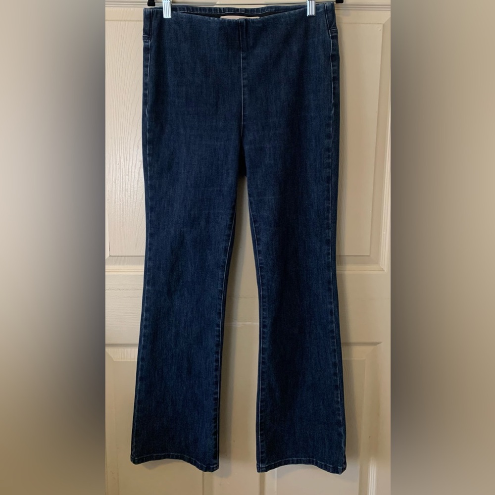 Soft Surroundings Women’s Dark Blue Flare Stretch Jeans M. 70% Cotton NWOT
